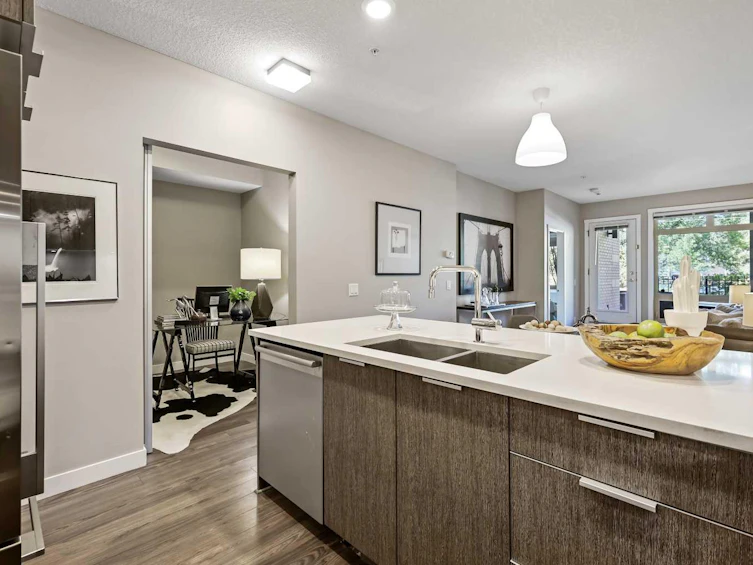 103-823 5 Avenue NW, Calgary, AB, T2N 0R5 - 18