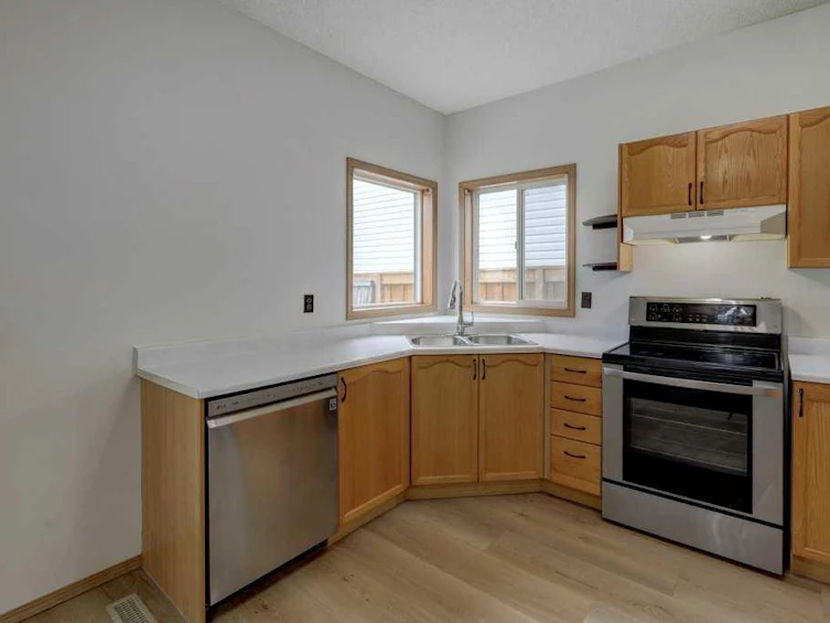 223 Covington Road NE, Calgary, AB, T3K 4G1 - 6