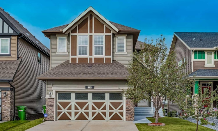225 Kingsmere Cove SE