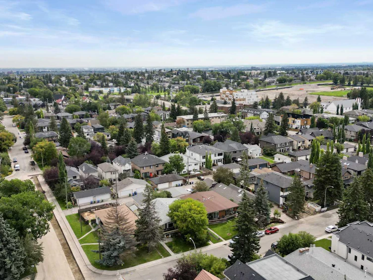 2606 26 Street SW, Calgary, AB, T3E 2A9 - 2