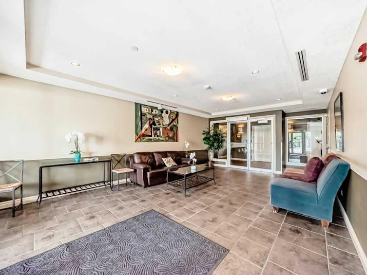 227-3111 34 Avenue NW, Calgary, AB, T2L 0Y2 - 2