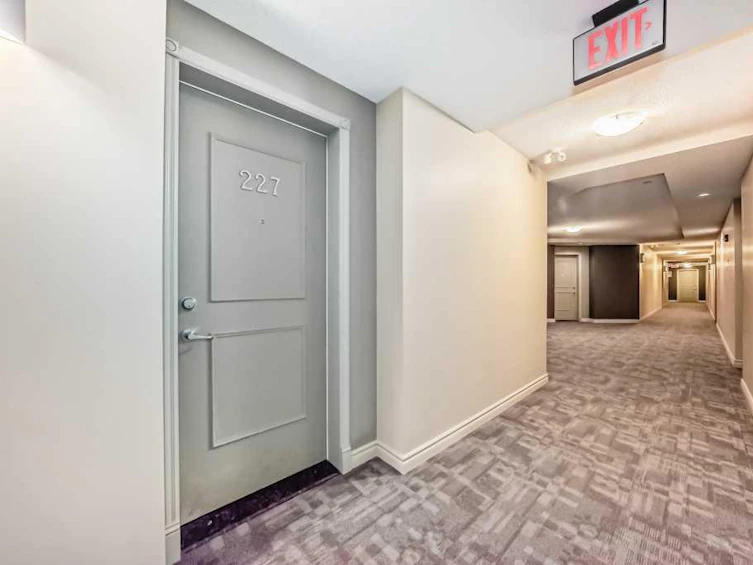 227-3111 34 Avenue NW, Calgary, AB, T2L 0Y2 - 5