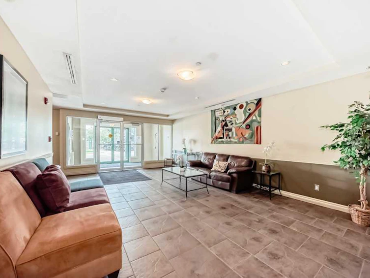 227-3111 34 Avenue NW, Calgary, AB, T2L 0Y2 - 3