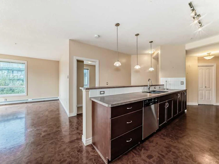 227-3111 34 Avenue NW, Calgary, AB, T2L 0Y2 - 9