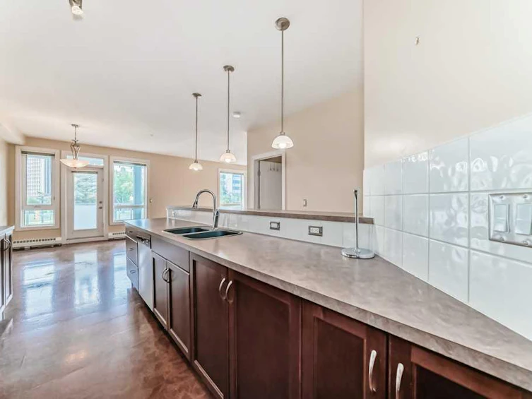 227-3111 34 Avenue NW, Calgary, AB, T2L 0Y2 - 11