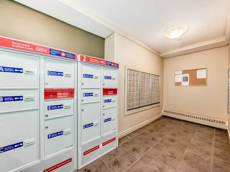 227-3111 34 Avenue NW, Calgary, AB, T2L 0Y2 - 4