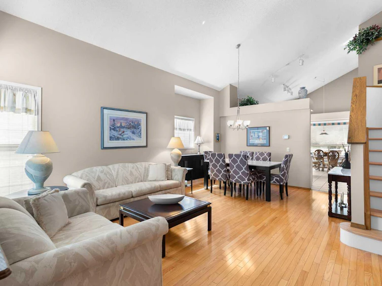 67 Douglas Park Boulevard SE, Calgary, AB, T2Z 2K9 - 4