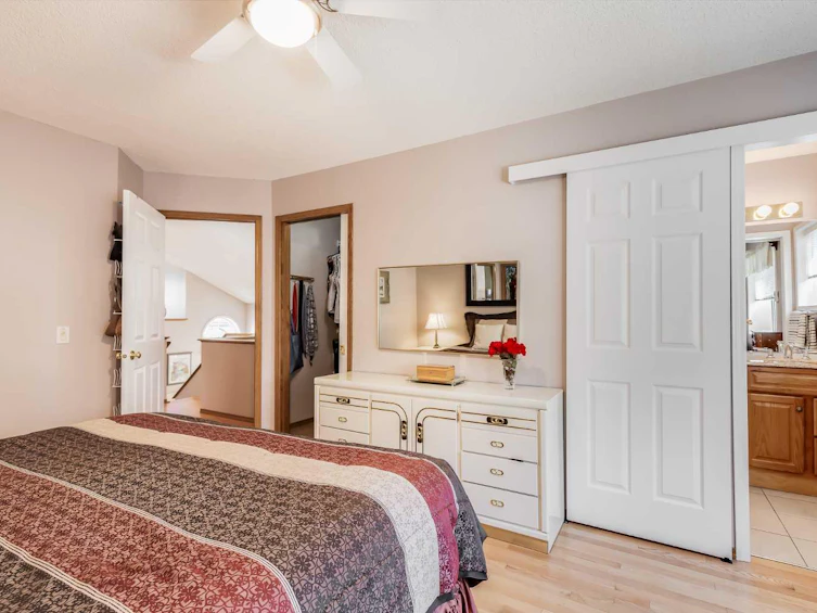 67 Douglas Park Boulevard SE, Calgary, AB, T2Z 2K9 - 13