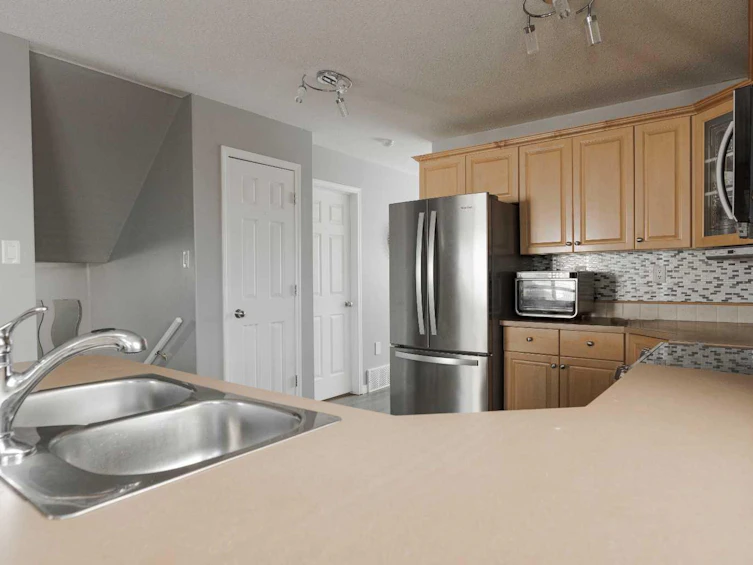 262 Laffont Way, Fort Mcmurray, AB, T9K 2R2 - 9