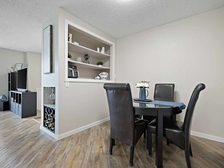 7807 21a Street SE, Calgary, AB, T2C 1Z1 - 8
