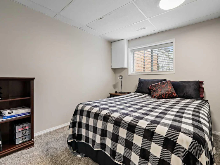 7807 21a Street SE, Calgary, AB, T2C 1Z1 - 23