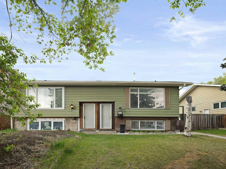 7807 21a Street SE, Calgary, AB, T2C 1Z1 - 2