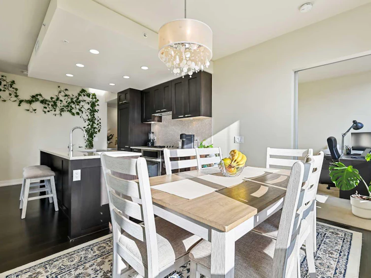 825-222 Riverfront Avenue SW, Calgary, AB, T2P 0X2 - 5