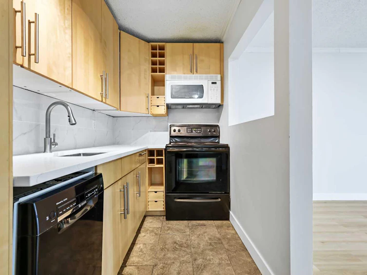 305-732 57 Avenue SW, Calgary, AB, T2V 0H4 - 12