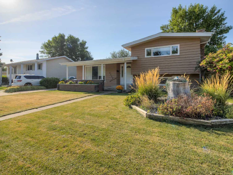 2309 22 Avenue, Coaldale, AB, T1M 1H5 - 2