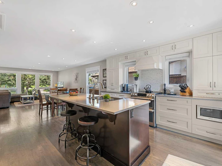 32 Woodbrook Close SW, Calgary, AB, T2W 4E9 - 13