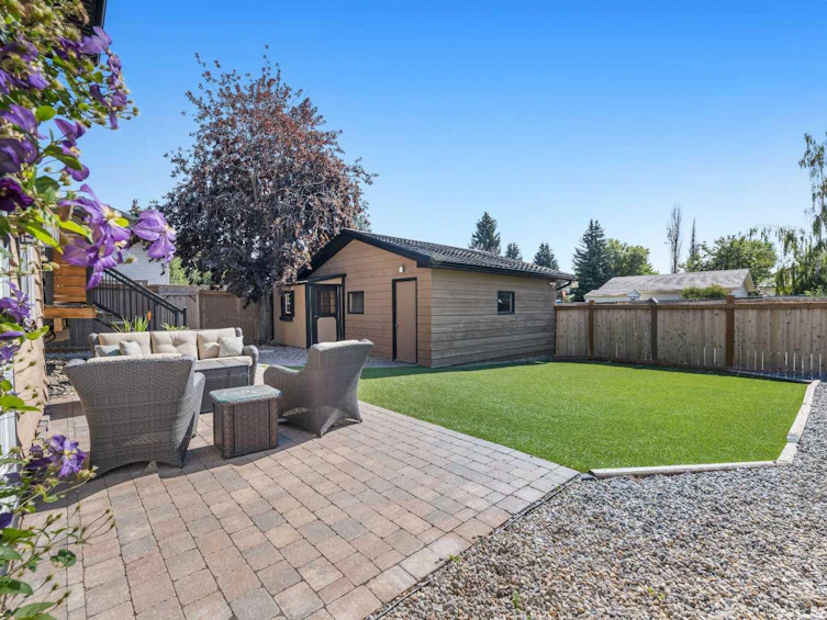 32 Woodbrook Close SW, Calgary, AB, T2W 4E9 - 40