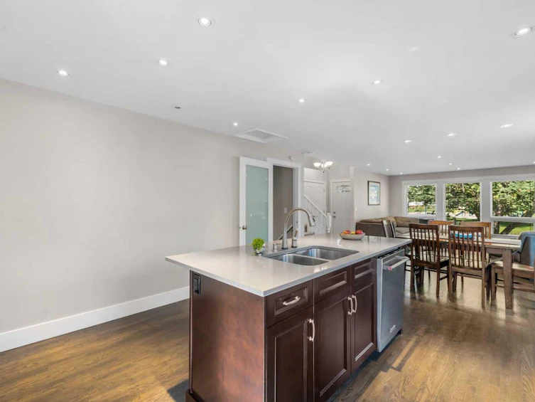32 Woodbrook Close SW, Calgary, AB, T2W 4E9 - 16