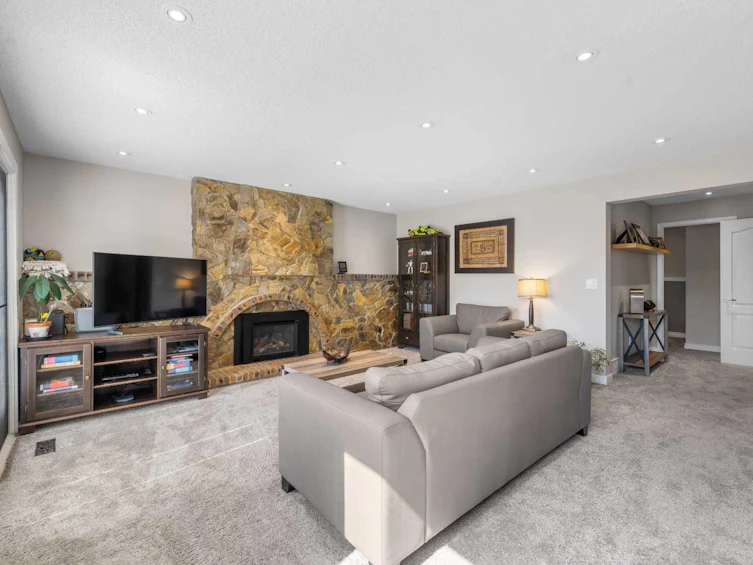 32 Woodbrook Close SW, Calgary, AB, T2W 4E9 - 25
