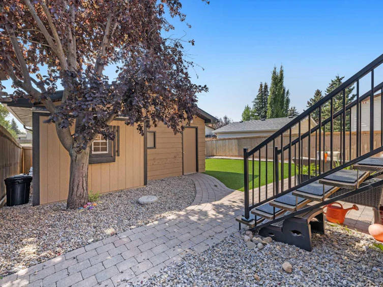 32 Woodbrook Close SW, Calgary, AB, T2W 4E9 - 37
