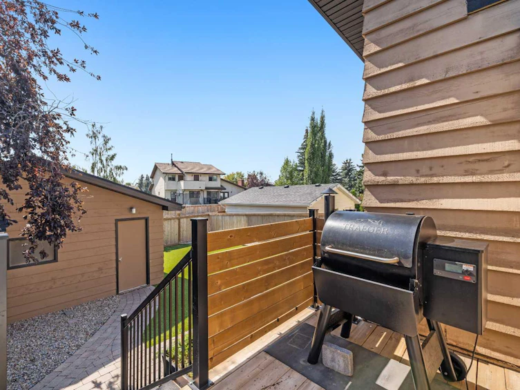 32 Woodbrook Close SW, Calgary, AB, T2W 4E9 - 36