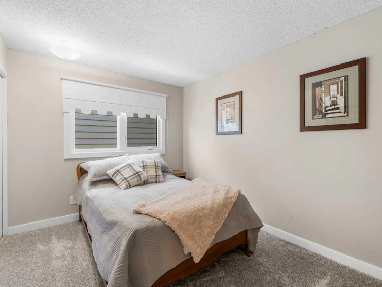 32 Woodbrook Close SW, Calgary, AB, T2W 4E9 - 20