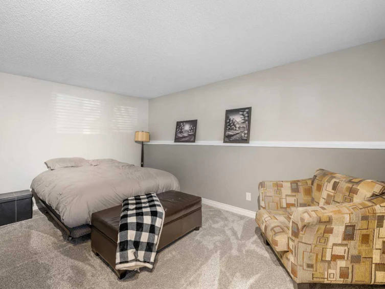 32 Woodbrook Close SW, Calgary, AB, T2W 4E9 - 30