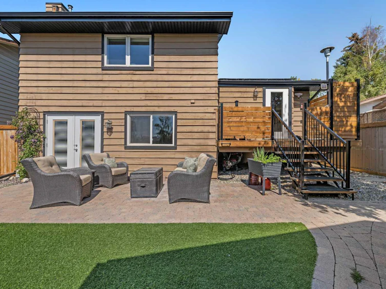 32 Woodbrook Close SW, Calgary, AB, T2W 4E9 - 38