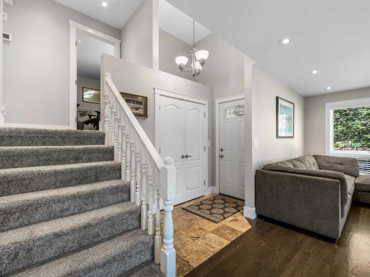 32 Woodbrook Close SW, Calgary, AB, T2W 4E9 - 4