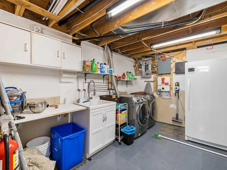 32 Woodbrook Close SW, Calgary, AB, T2W 4E9 - 33
