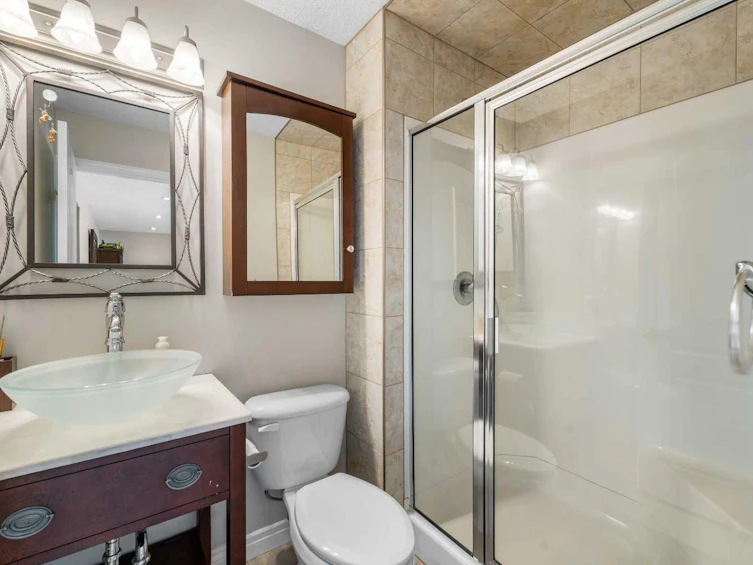 32 Woodbrook Close SW, Calgary, AB, T2W 4E9 - 29