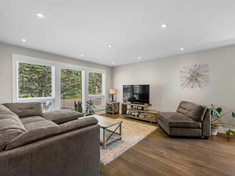 32 Woodbrook Close SW, Calgary, AB, T2W 4E9 - 5