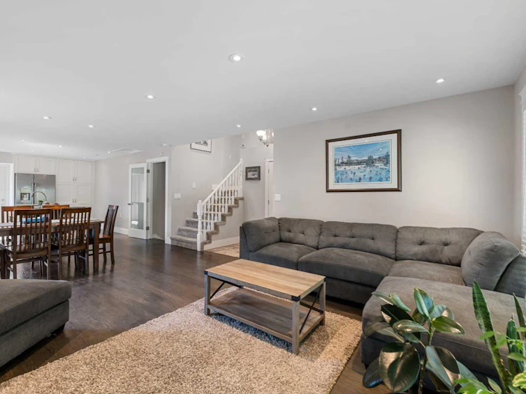 32 Woodbrook Close SW, Calgary, AB, T2W 4E9 - 8