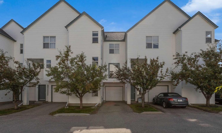 19-200 Hidden Hills Terrace NW