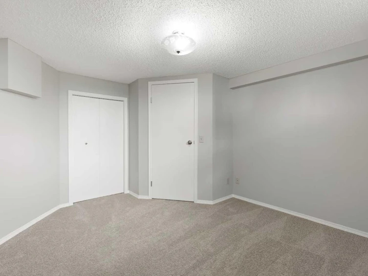 49 Hawktree Circle NW, Calgary, AB, T3G 3M1 - 32