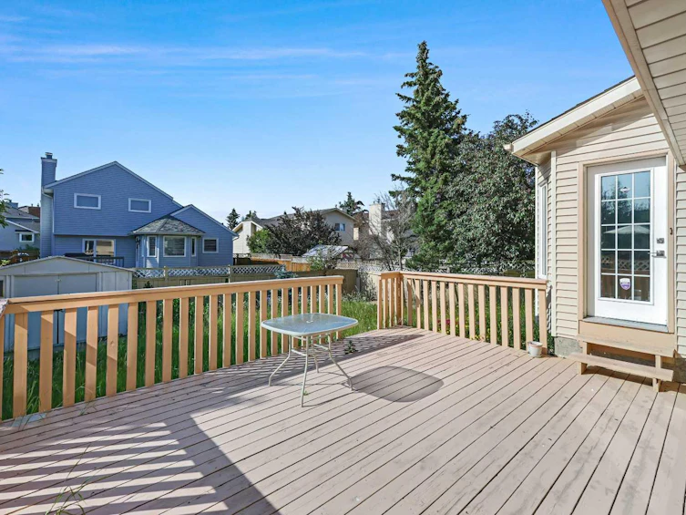 49 Hawktree Circle NW, Calgary, AB, T3G 3M1 - 3