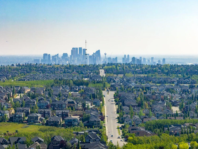 1420 101 Street SW, Calgary, AB, T3H 3Z4 - 12