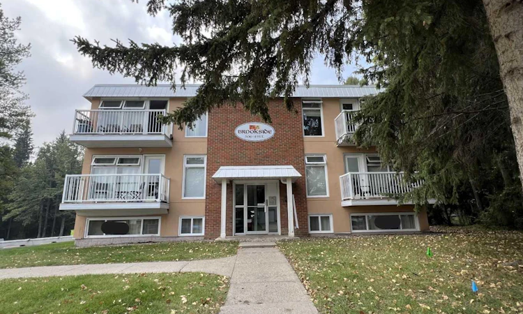 #2-506 41 Street