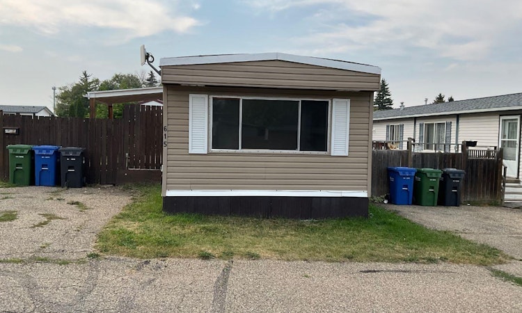 615-6834 59 Avenue