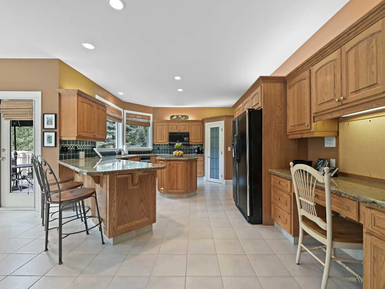 139 Pumpmeadow Place SW, Calgary, AB, T2V 5H4 - 9