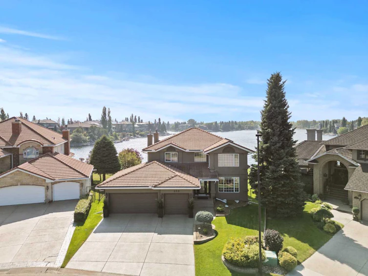 230 Mckenzie Lake Bay SE, Calgary, AB, T2Z 2H2