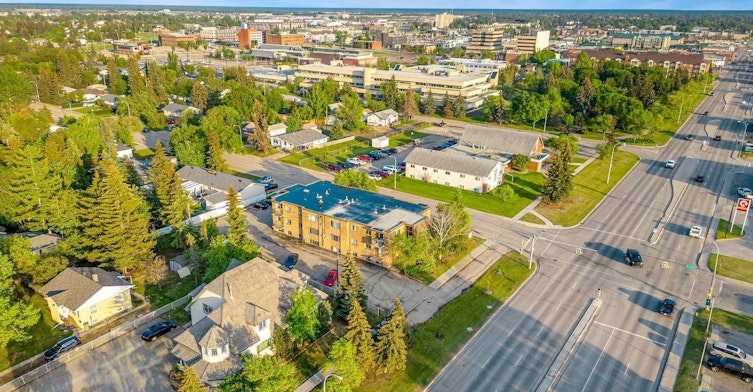 302-9926 105 Avenue, Grande Prairie, AB, T8V 1G9 - 9