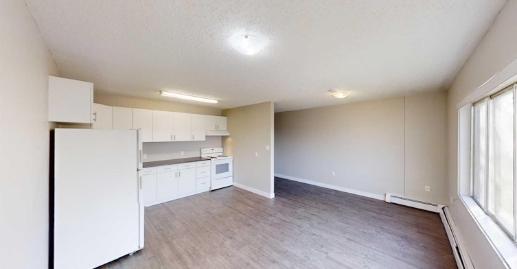 302-9926 105 Avenue, Grande Prairie, AB, T8V 1G9 - 3