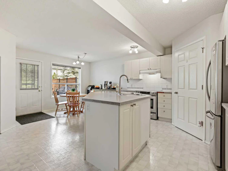 1732 Douglas Glen Grove SE, Calgary, AB, T2Z 0A6 - 15