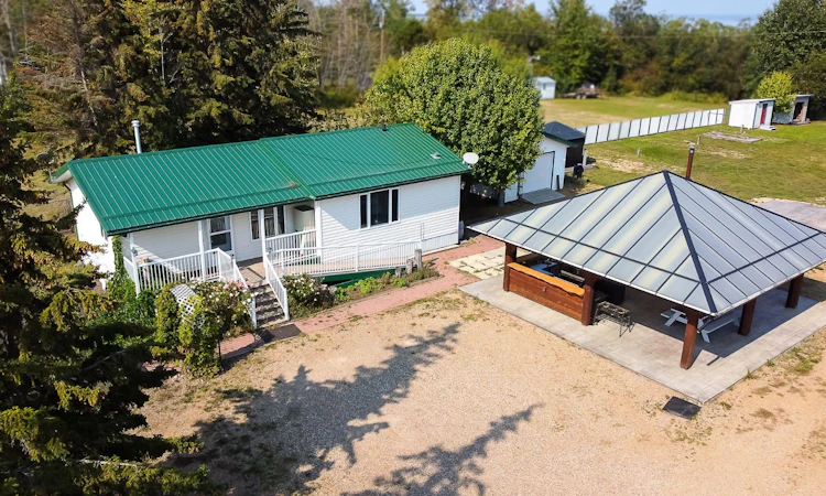 143 Peace River Ave