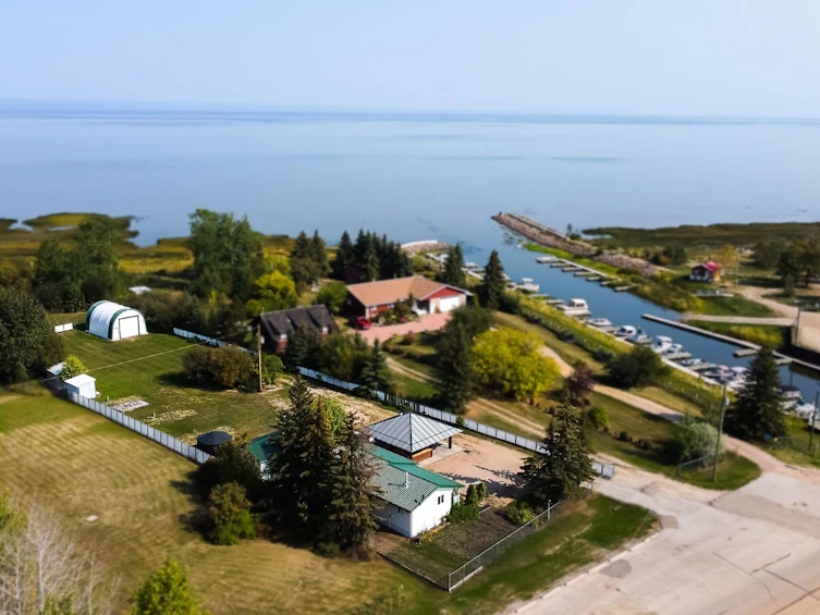 143 Peace River Ave, Big Lakes County, AB, T0G 1J0 - 21
