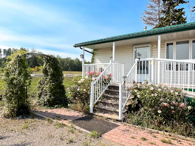 143 Peace River Ave - 3