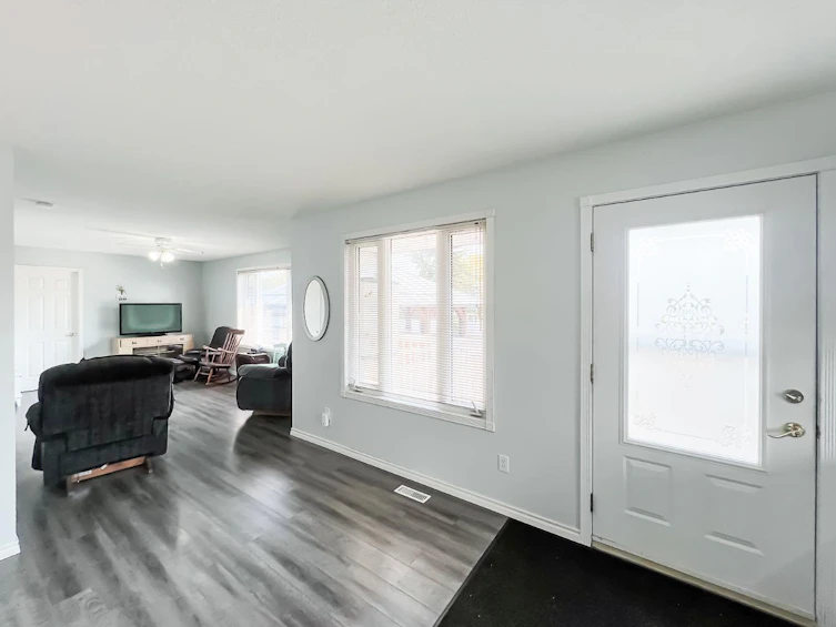 143 Peace River Ave, Big Lakes County, AB, T0G 1J0 - 10
