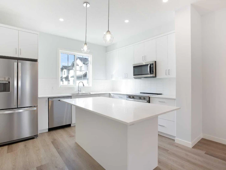 402-1750 Rangeview Drive SE, Calgary, AB, T3S 0P8
