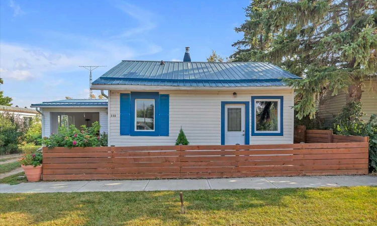 113 2nd Avenue E